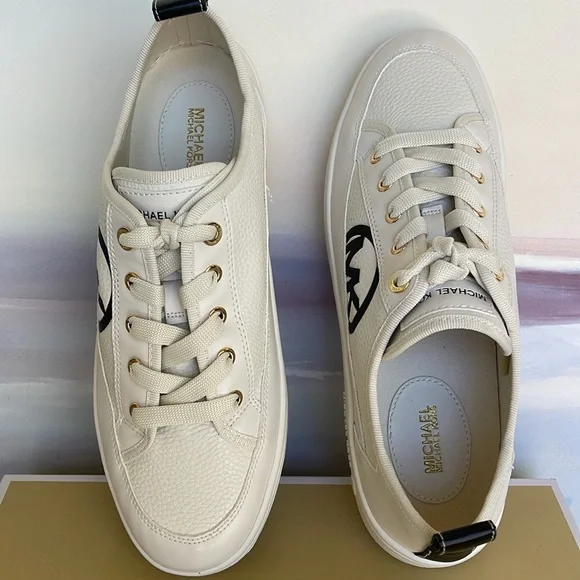 MICHAEL KORS SHEA LACE UP
FAUX LEATHER
49R4SHFS1L
Fashion Sneakers - Picture 12 of 16